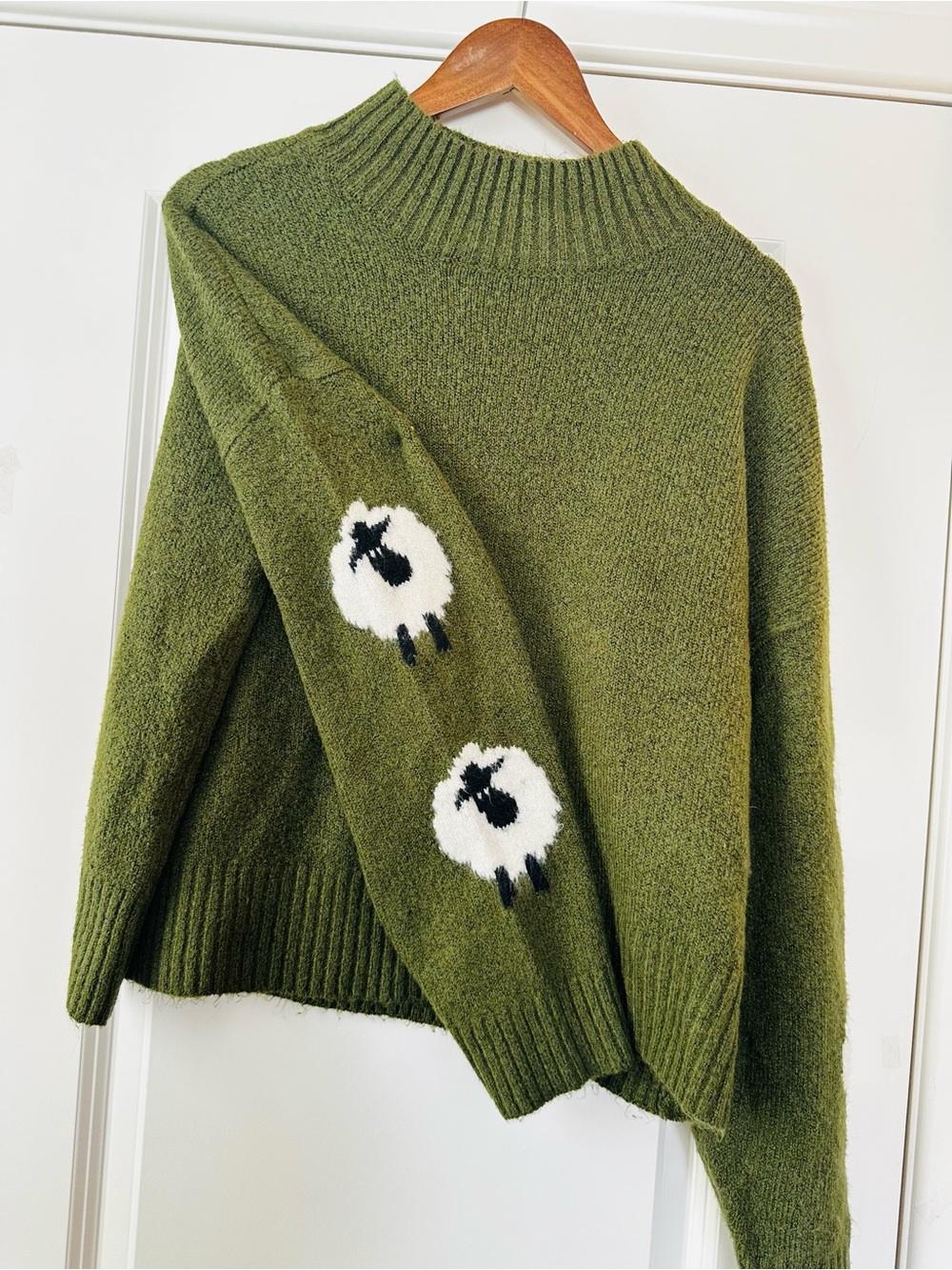 Ultra Flirt Olive Green Sheep Sleeve Mock Neck Soft Knit Sweater Medium